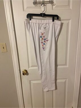 Quacker factory dream jeans pull on pants with embroidery
